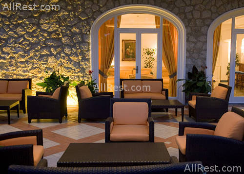 Luna Hotel 2